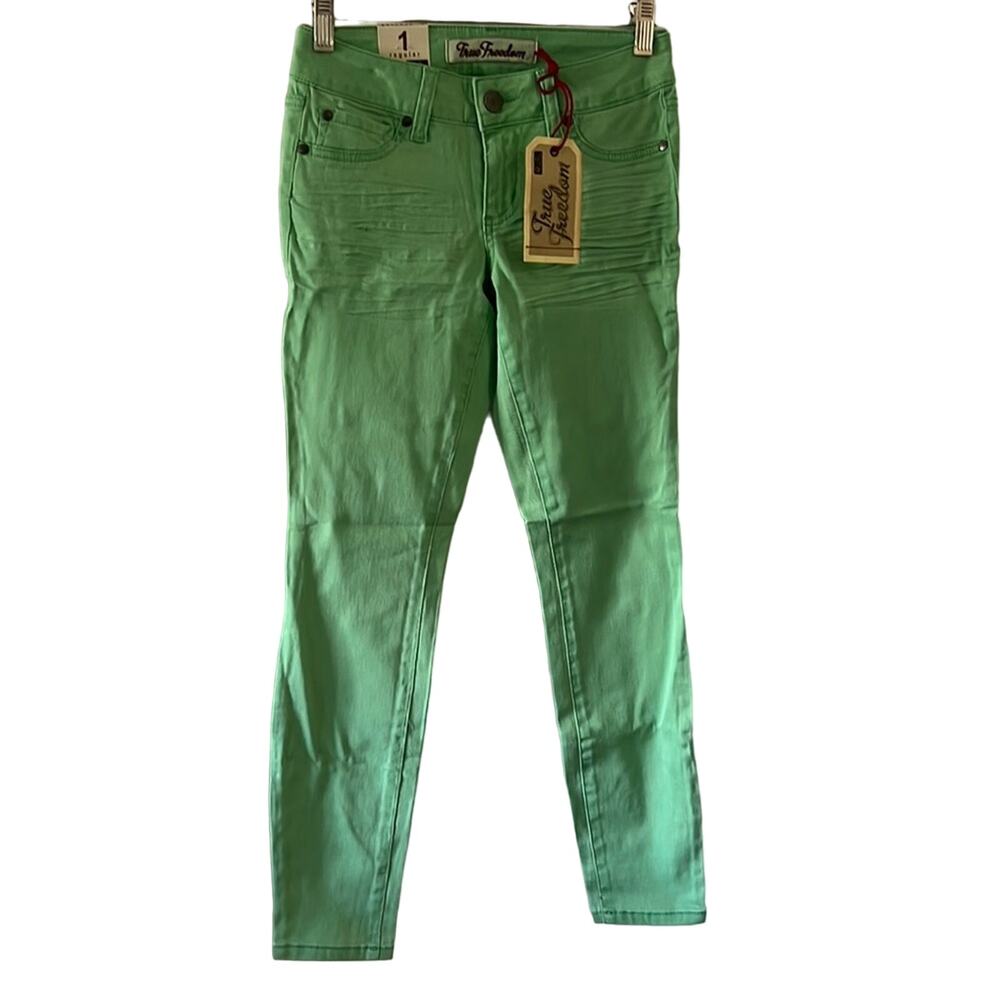 True Freedom Juniors Size 1 Green Stretch Denim Skinny Jeans NWT